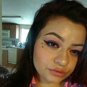 Meet your Posher, Valentina